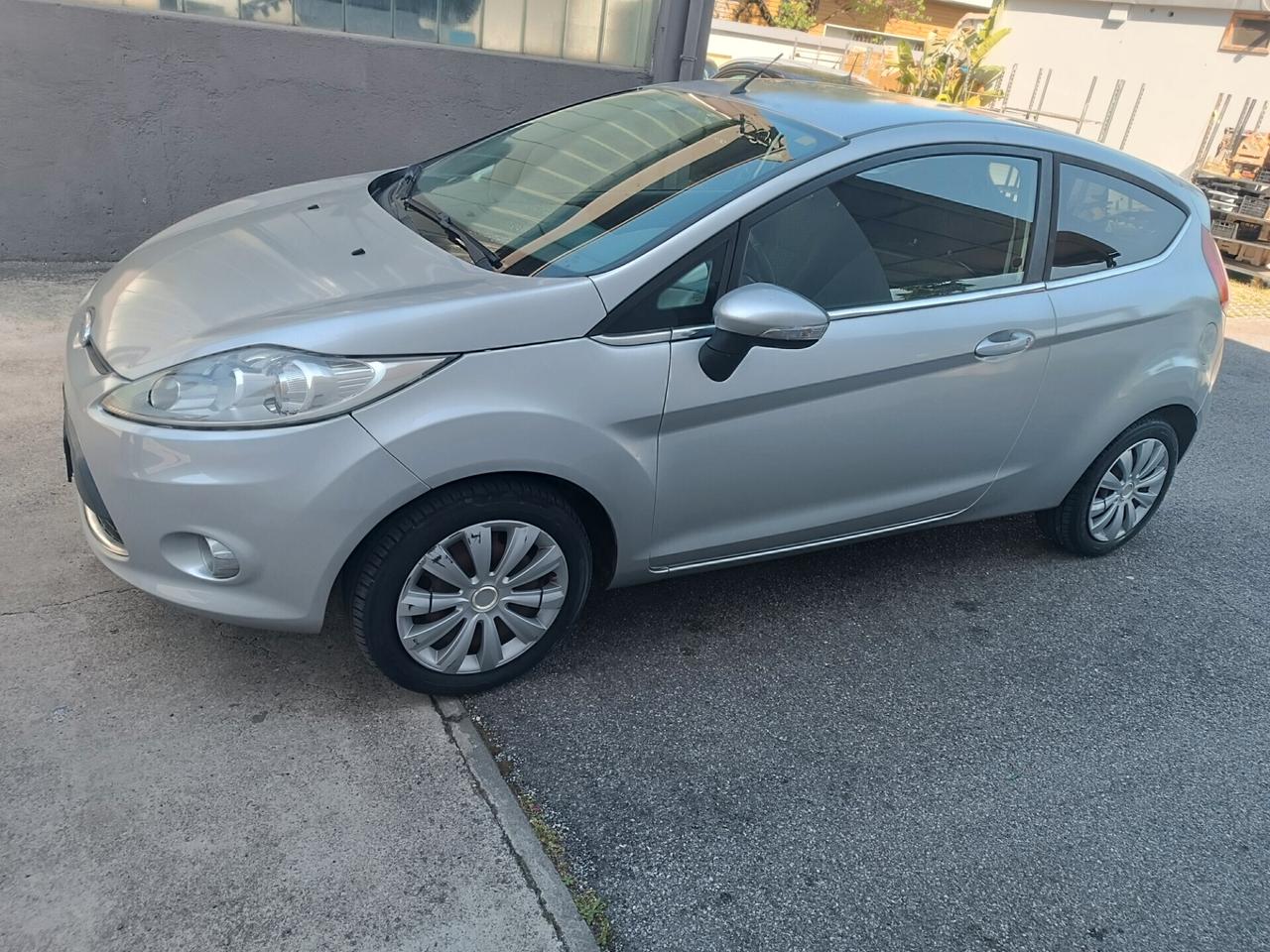 Ford Fiesta 1.2 benzina garanzia