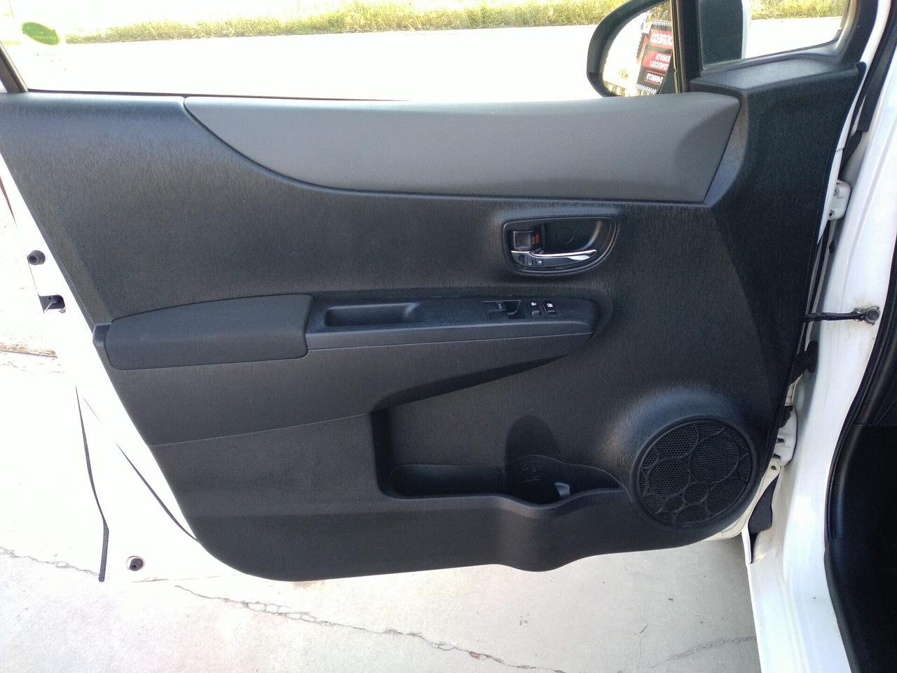 Toyota Yaris 1.4 D-4D 5 porte Lounge