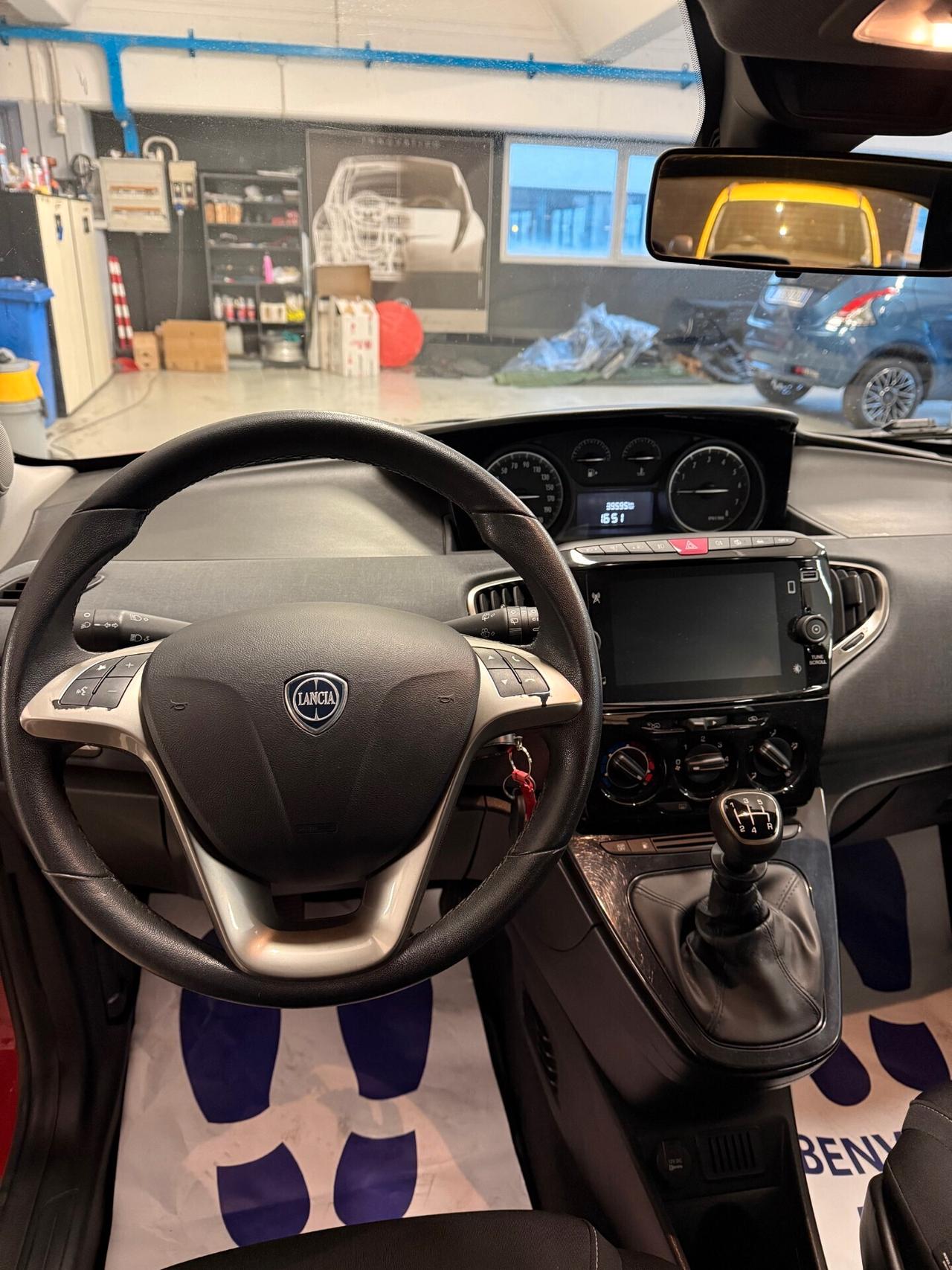 Lancia Ypsilon 1.2 69 CV 5 porte GPL Ecochic Gold