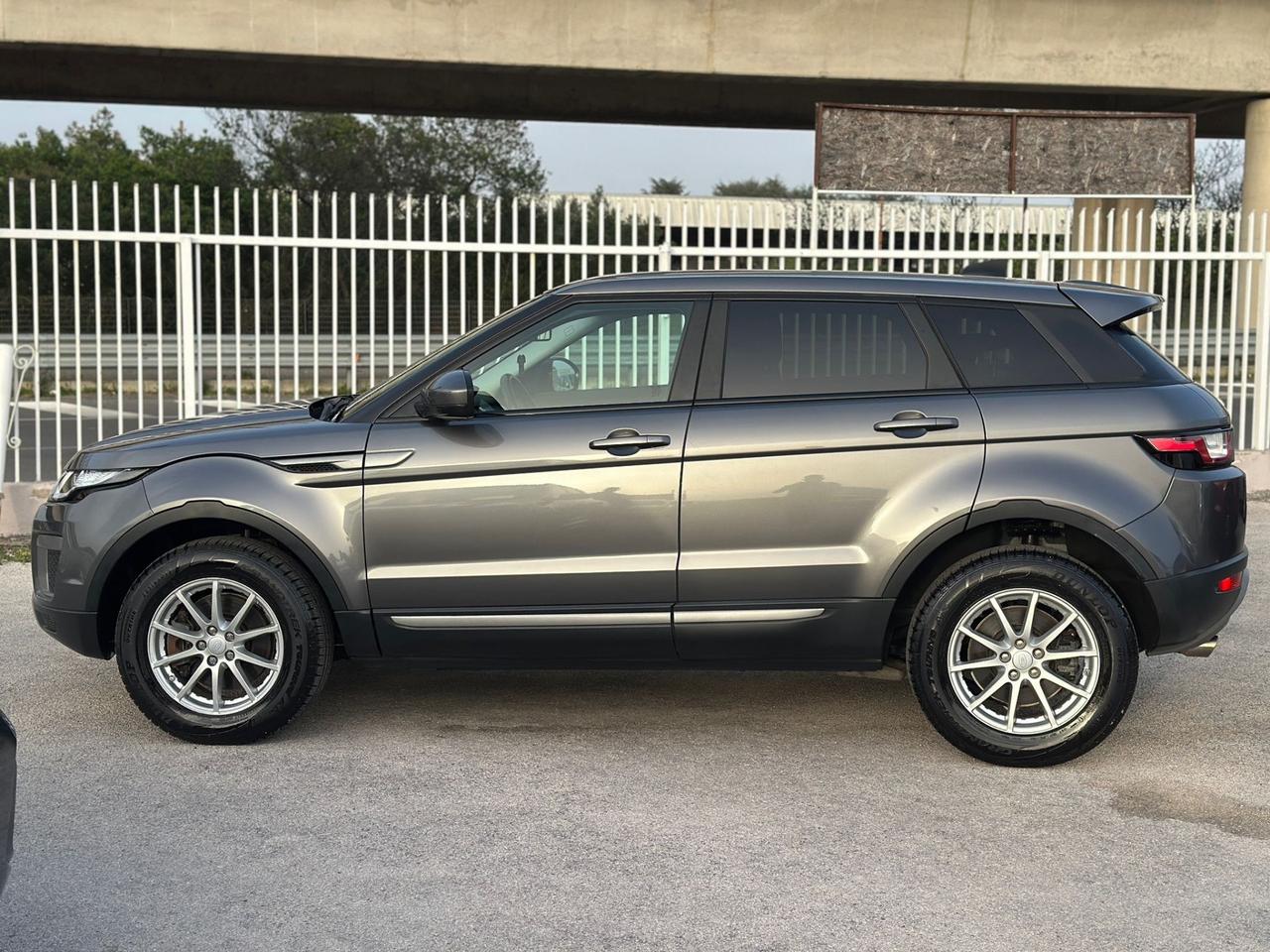 Range Evoque 2.0 DIESEL 150 CV 5p. SE AUT. 4X4