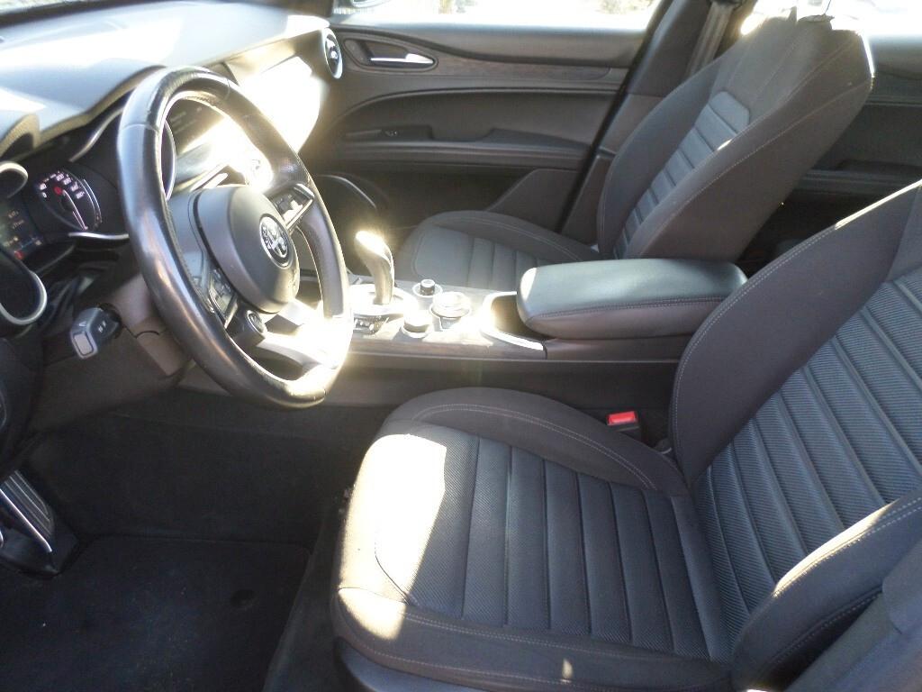 Alfa Romeo Stelvio 2.2 Turbodiesel 160 CV AT8 RWD Business