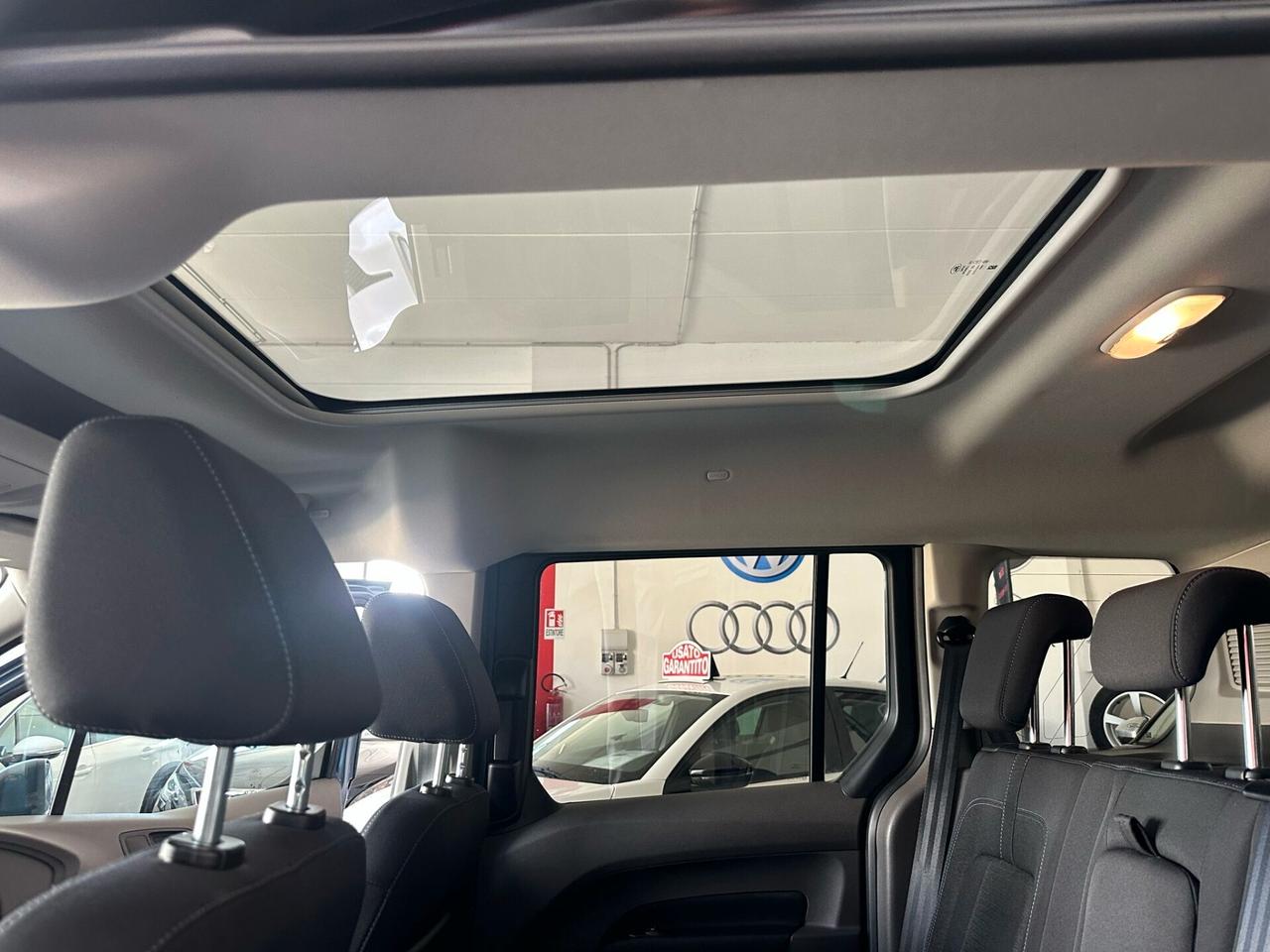 Ford Tourneo Connect Active 1.5 Tdci 120 CV Aut.