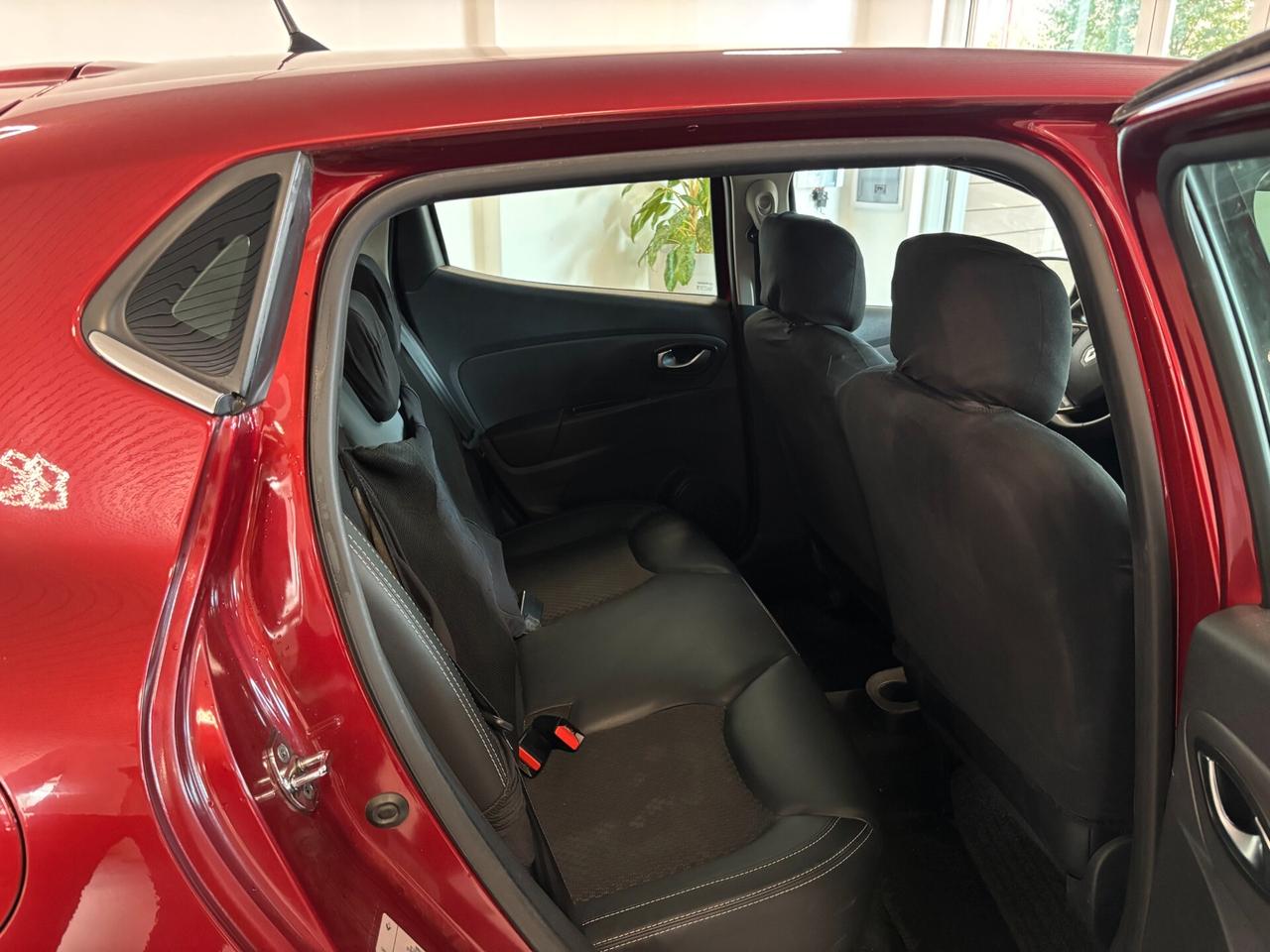Renault Clio TCe 12V 90 CV 5 porte Moschino Intens