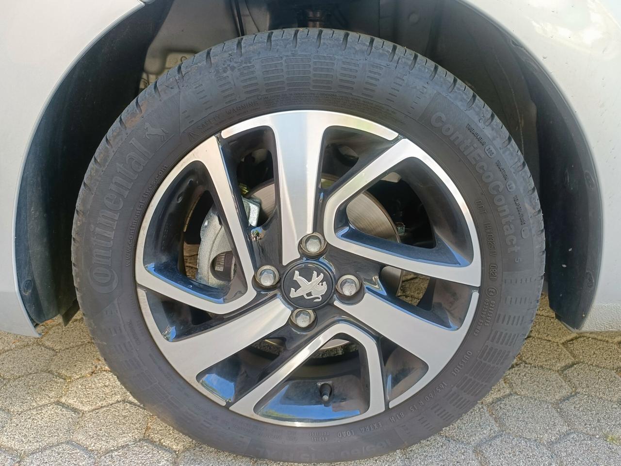 Peugeot 108 VTi 72 S&S 5 porte Allure