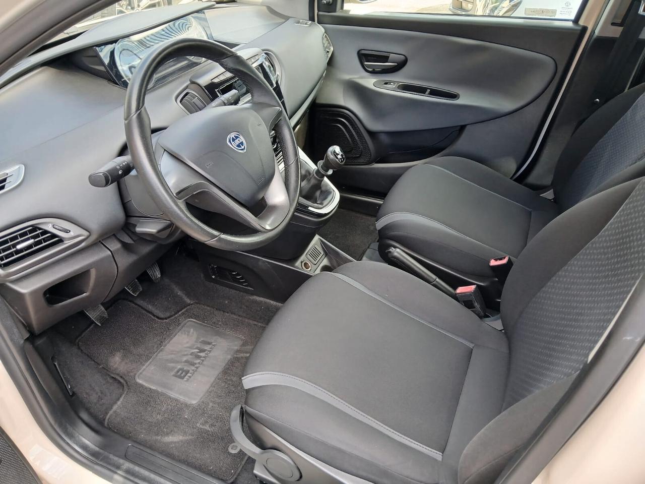 Lancia Ypsilon 1.2 69 CV 5 porte GPL Ecochic Gold