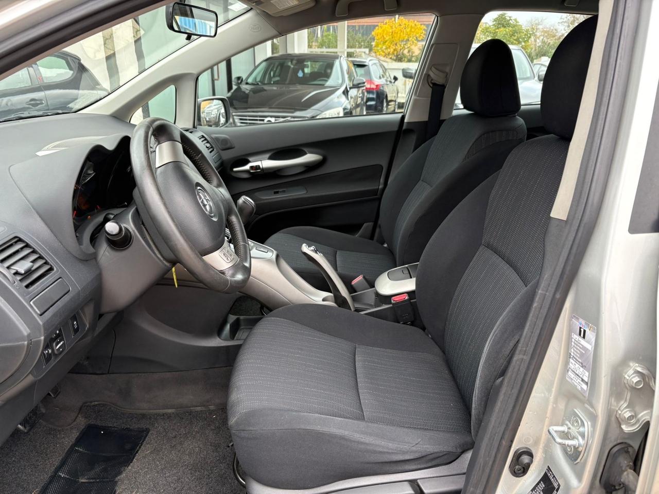 Toyota Auris 1.4 D-4D 5 porte Sol