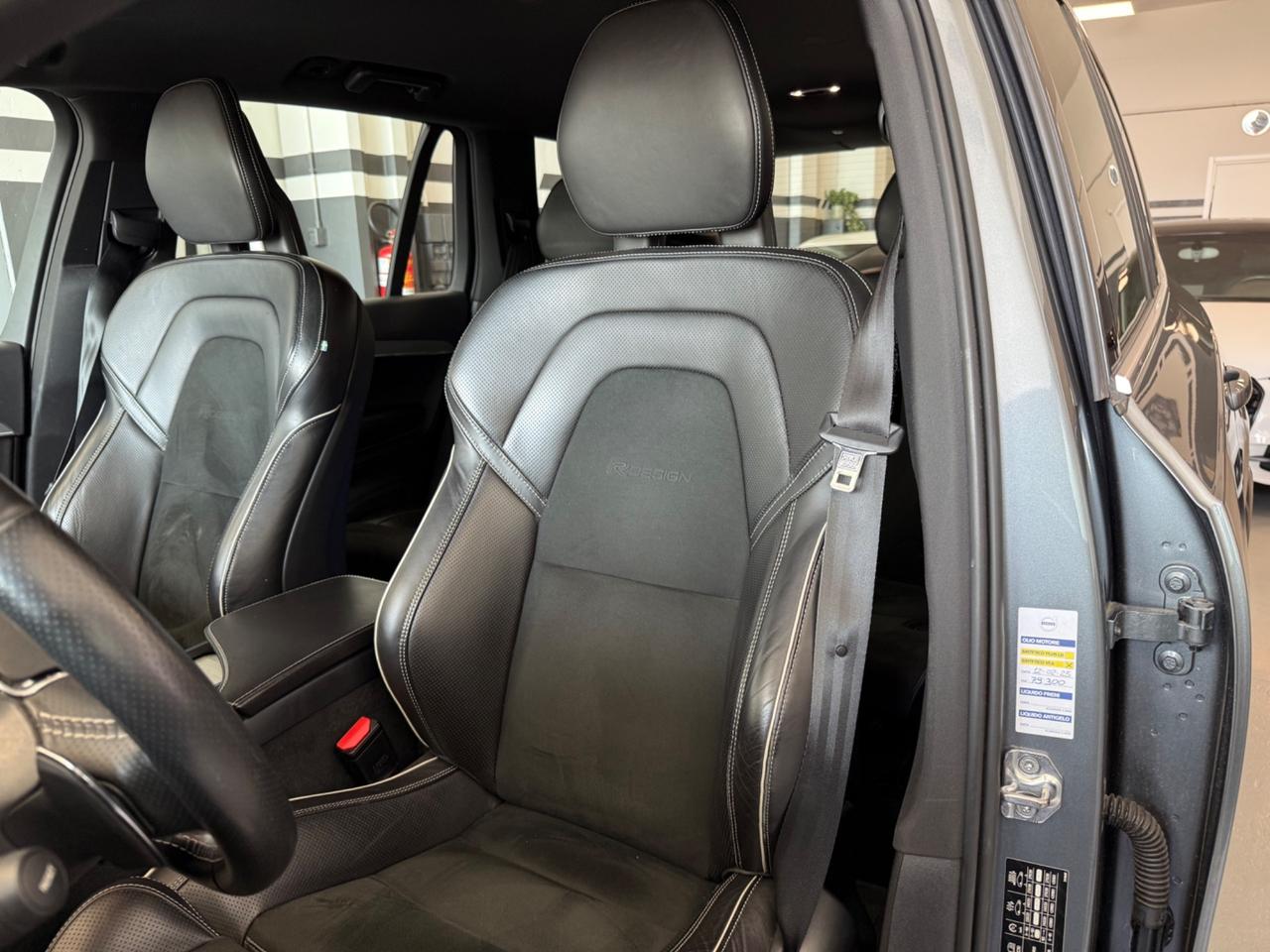 Volvo XC 90 XC90 D5 AWD Geartronic 7 posti R-design