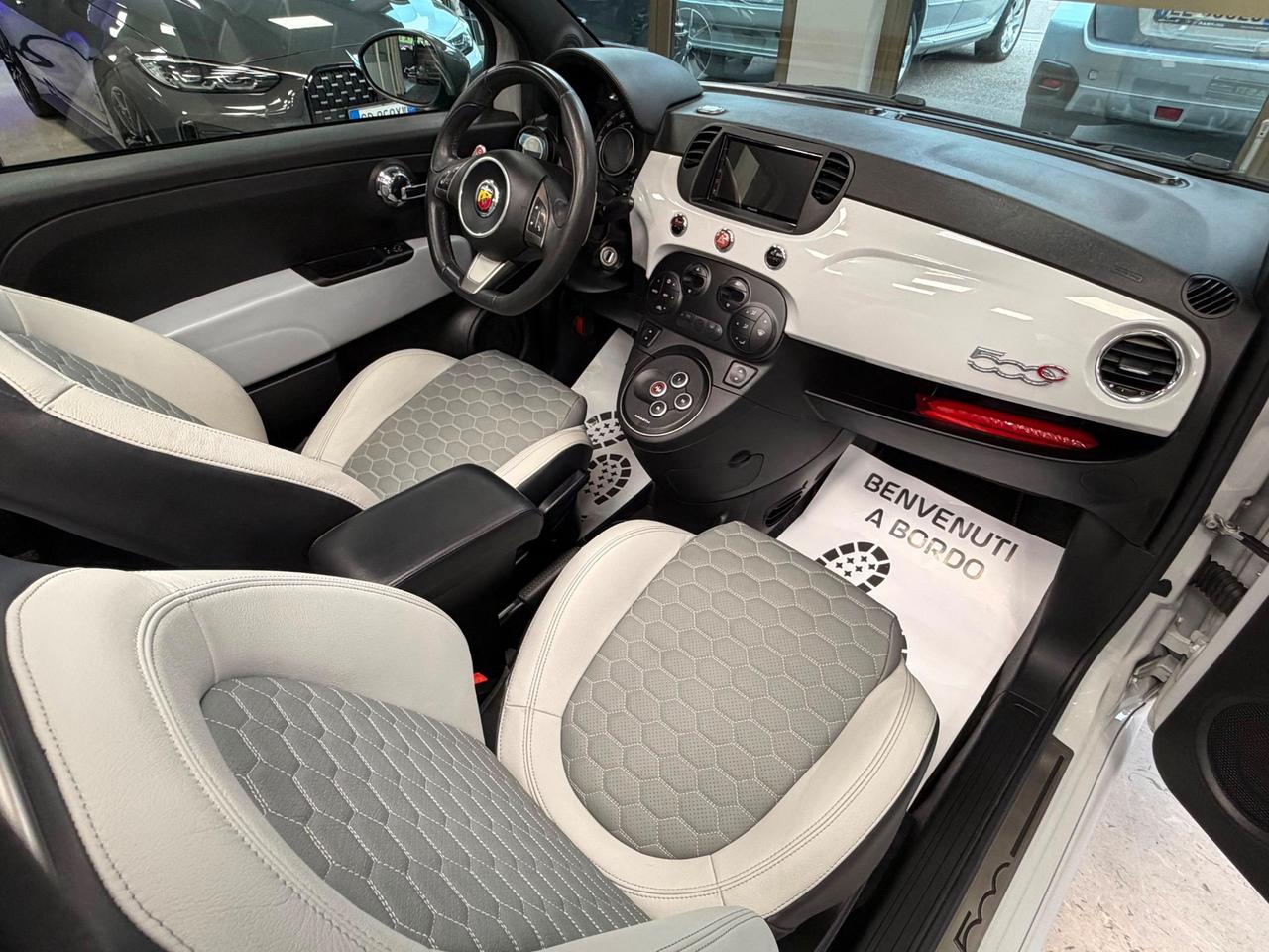 Abarth 500C Esseesse Versione: 1.4 Turbo T-Jet MTA Bicolore