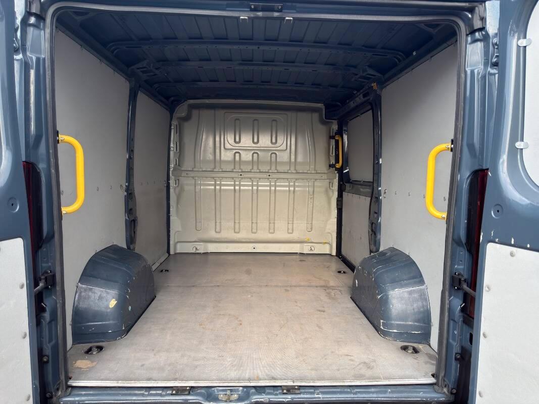 Peugeot Boxer 330 2.2 bluehdi 120cv S&S L1H1 Con TELECAMERA