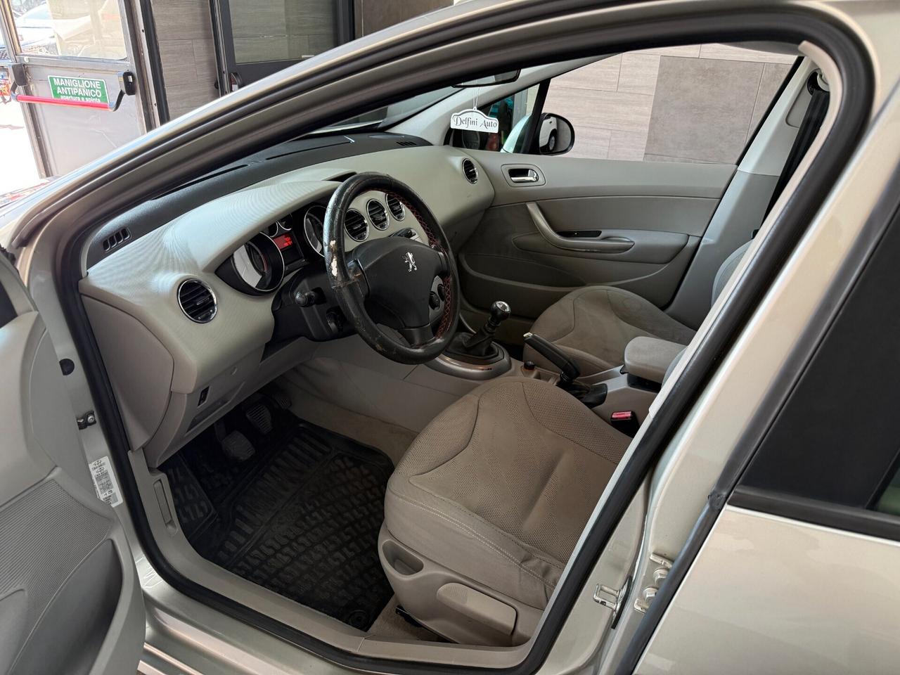 Peugeot 308 1.6 HDi 110CV 5p. Féline (6 Marce)
