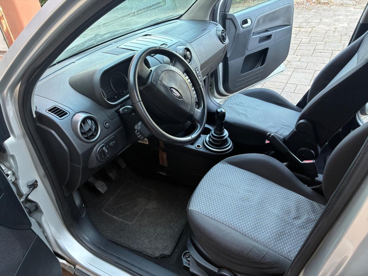 Ford Fusion 1.4 TDCi 5p. Leather