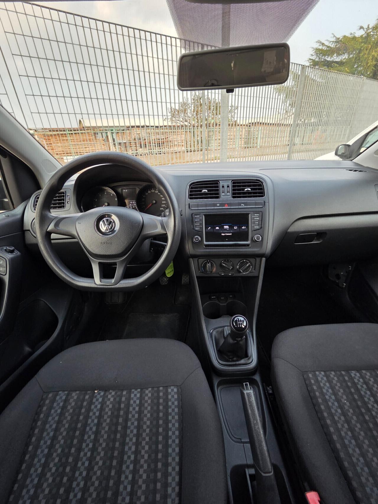 Volkswagen Polo 1.0 benzina 10/2016 pochi km FINANZIABILE