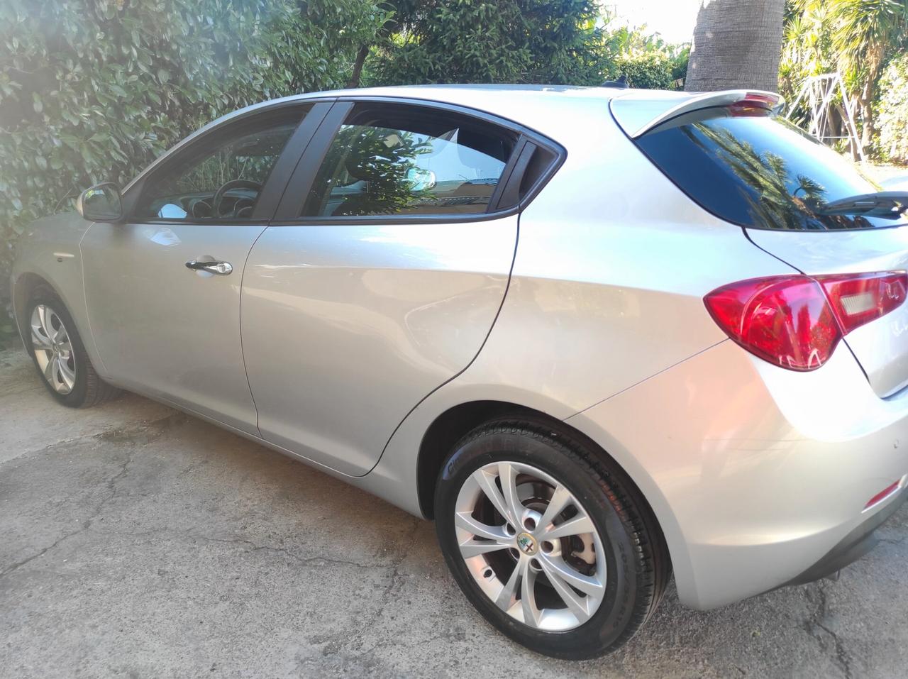Alfa Romeo Giulietta 12/2013 1.6 mtj 105 cv Nav usb