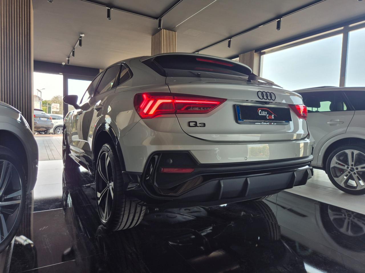 Audi Q3 SPB 35 TDI S tronic Identity Black