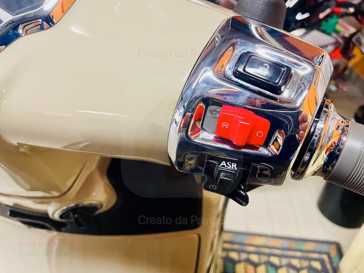 Piaggio GTS 300 BAULETTO PORTAPACCHI ANTERIORE
