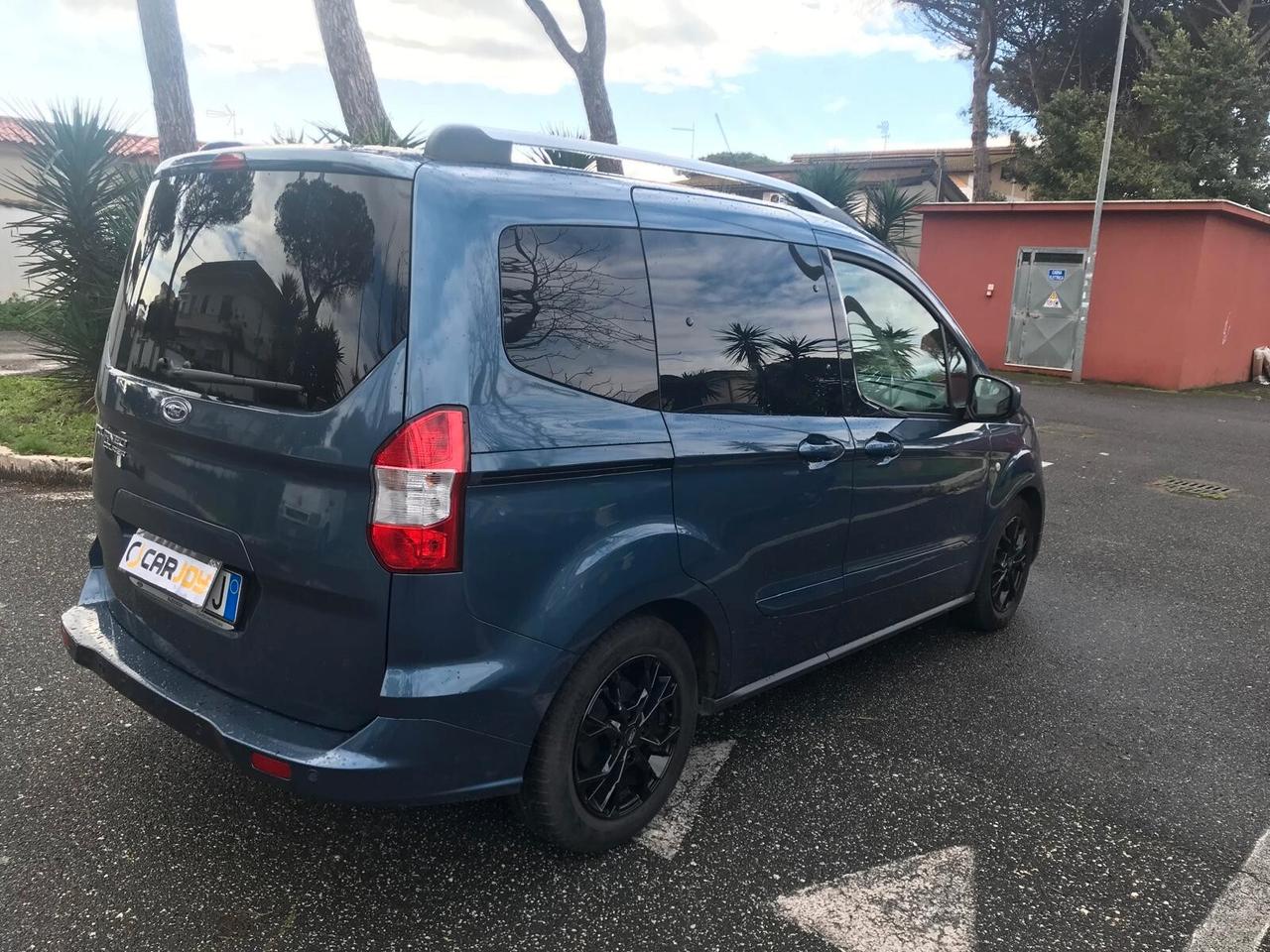 Ford Tourneo Courier 1.5 tdci 75cv plus