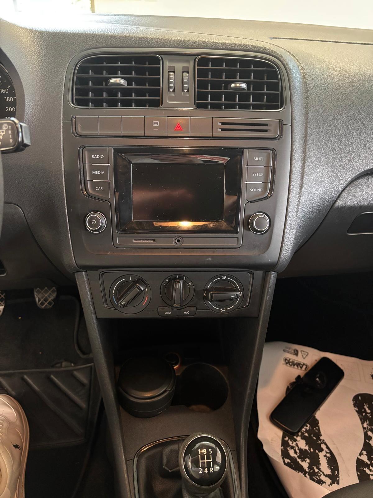 VOLKSWAGEN POLO ANNO 2015 BZ 1.0 ADATTA NEOPATENTATI KM 179 MILA