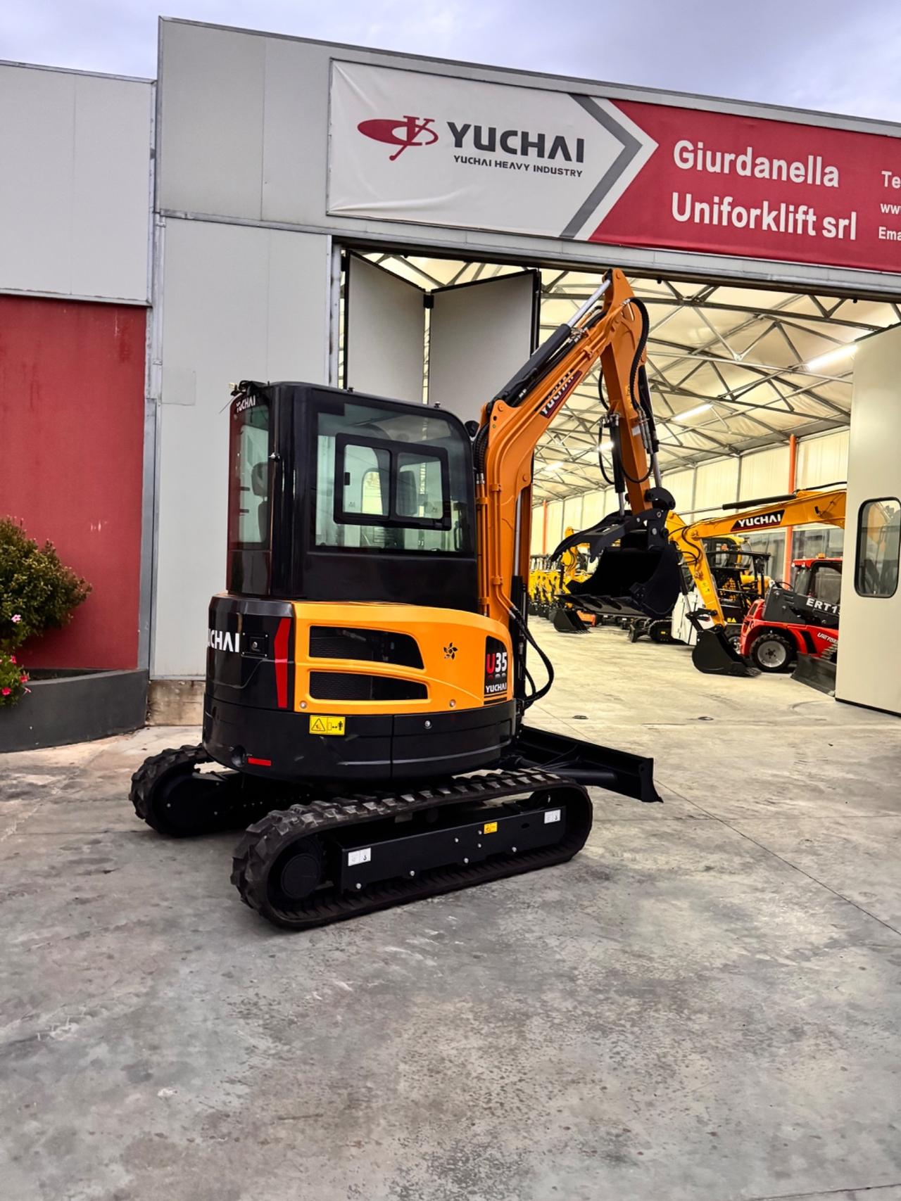 Miniescavatore Yuchai U 35