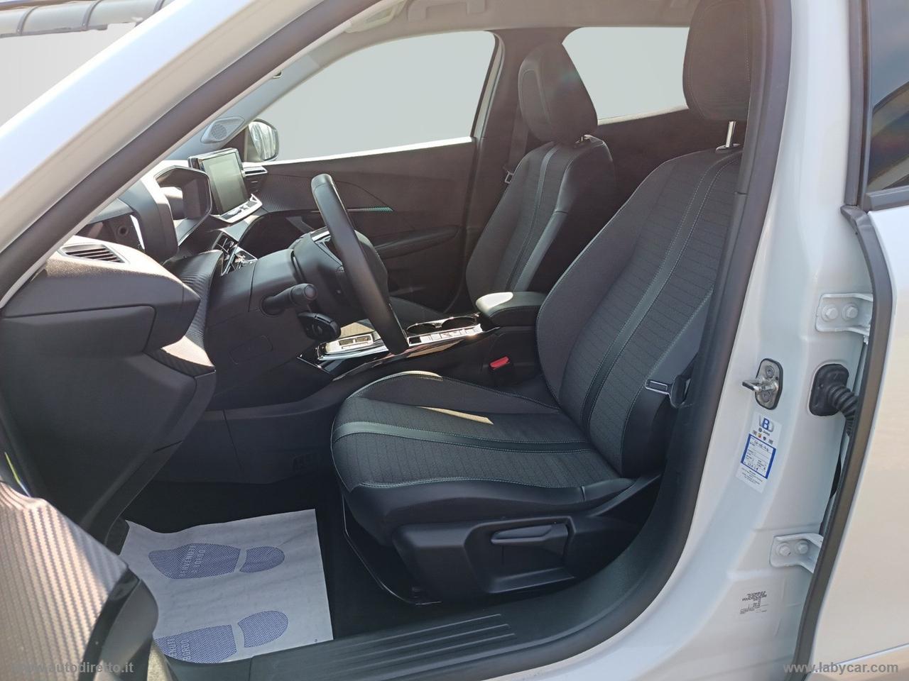 PEUGEOT E-2008 Allure Pack
