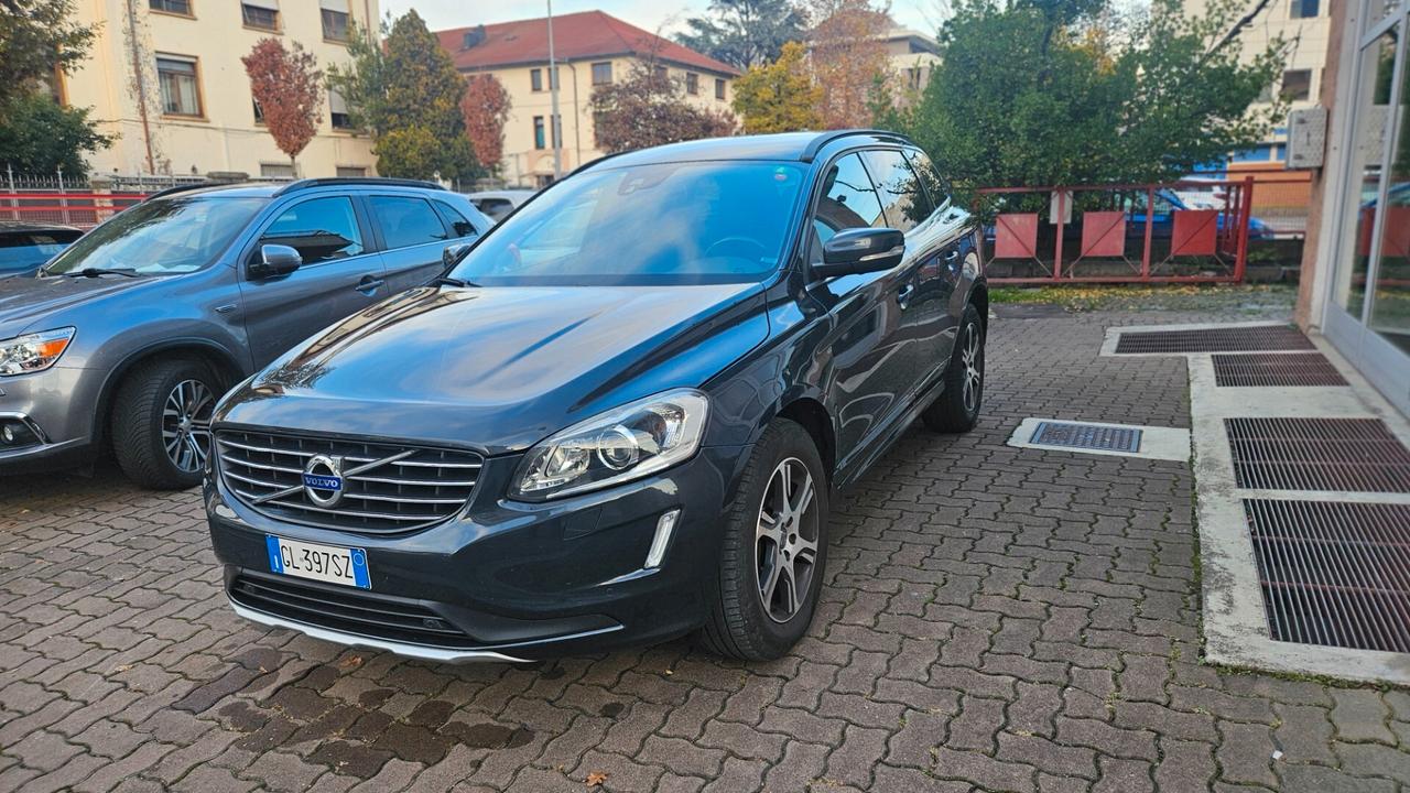 Volvo XC 60 2.4 d4 awd 181cv geartronic NAVY-CAM-SED.RISC