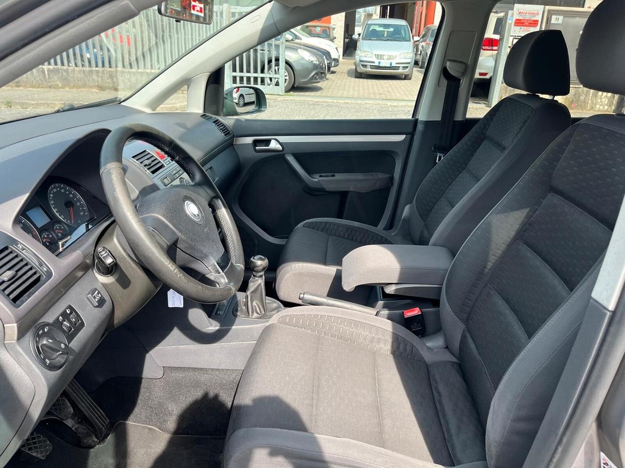 Volkswagen Touran 1.6 Trendline Bifuel G