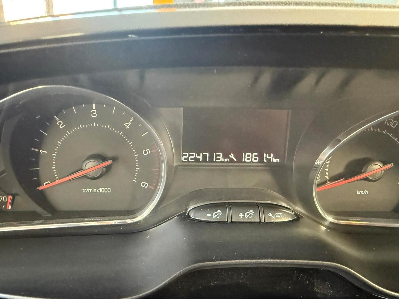 Peugeot 208 1.4 HDi 68 CV 5 porte Allure OTTIMA X NEOPATENTATI