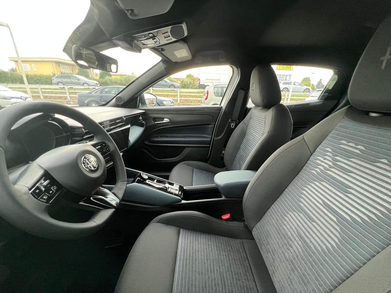 Alfa Romeo Junior 1.2 136 CV Hybrid eDCT6