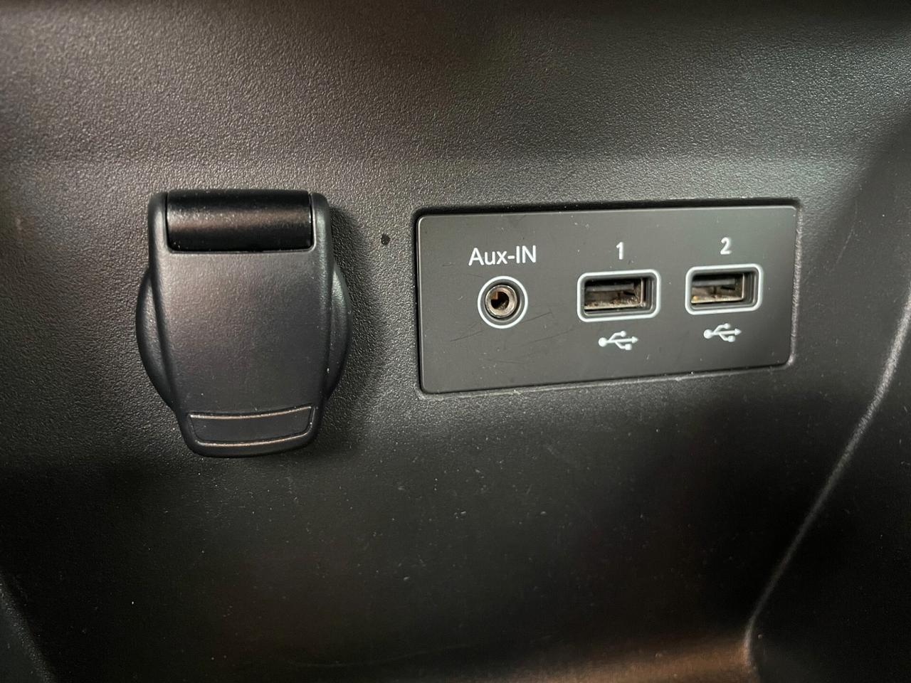 Renault Clio UNICO PROPRIETARIO - NEOPATENTATI