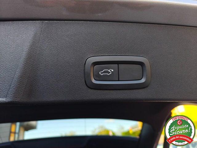 VOLVO XC40 D3 AWD Geartronic Inscription