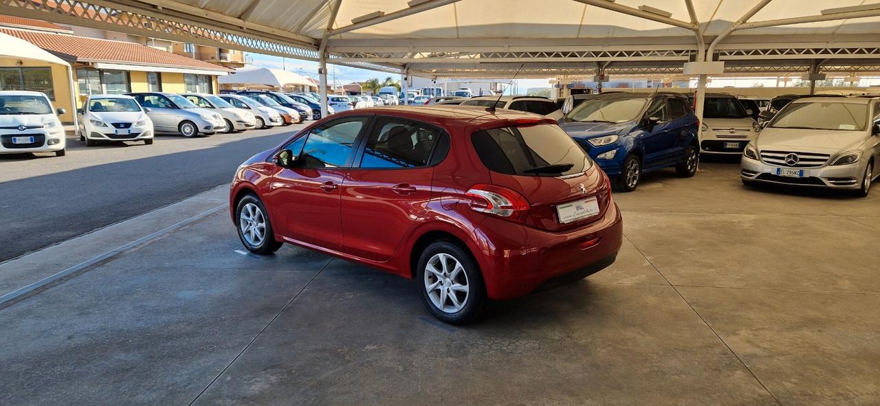 Peugeot 208 1.4 HDi 68cv 5 porte Allure