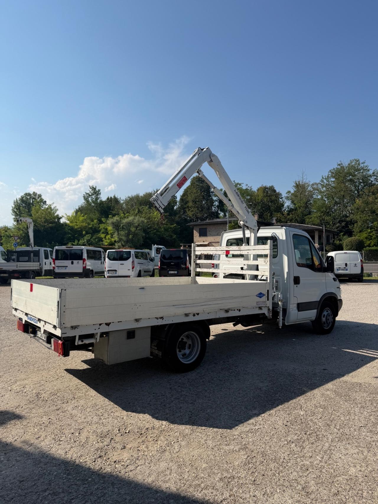 Iveco daily 35/12 gru cassone fisso