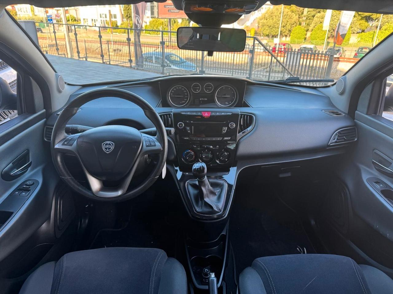 Lancia Ypsilon 1.3 MJT 95 CV 5 porte