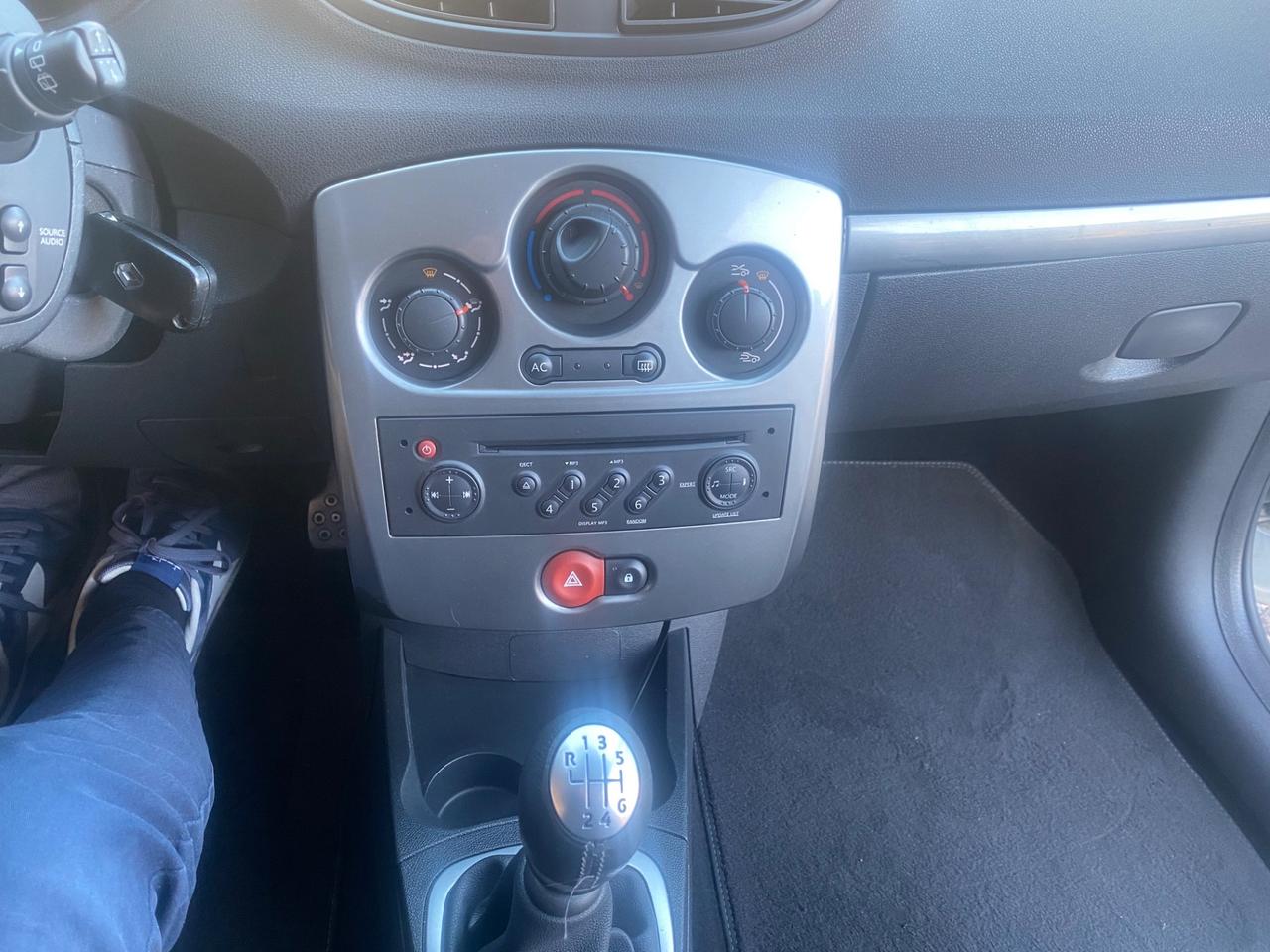 Renault Clio 2.0 16V 200CV 3 porte RS F1 Team