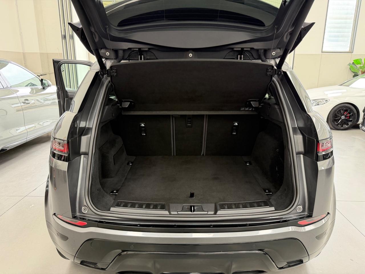 Land Rover Range Evoque 2.0D I4-L.Flw 150CV AWD Auto R-Dynamic SE