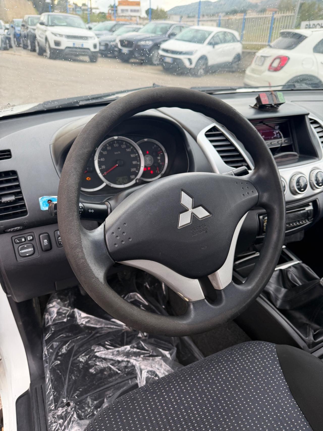 Mitsubishi L200 2.5 DI-D/178CV 2014