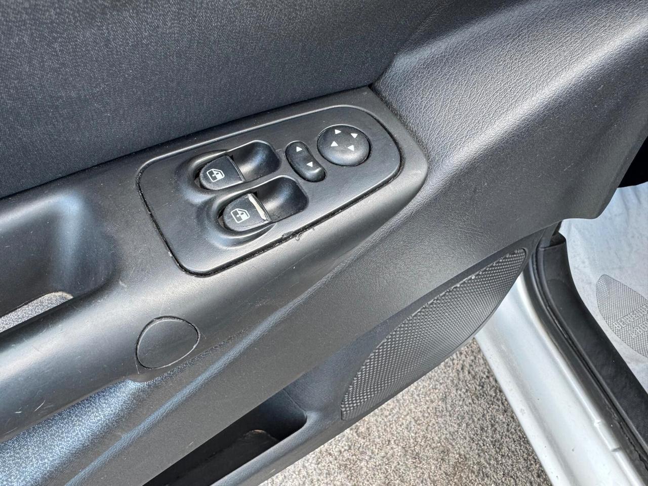 Lancia Ypsilon 1.3 MULTIJET 75CV NEOPAT 2010