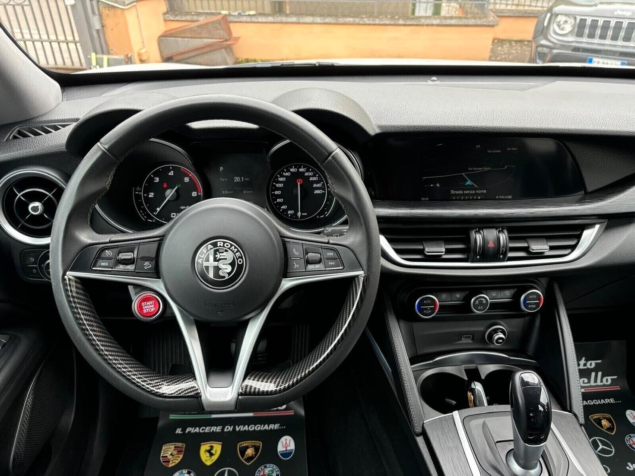 Alfa Romeo Stelvio 2.2 180 CV AT8 Q4 Executive FULL CARBON