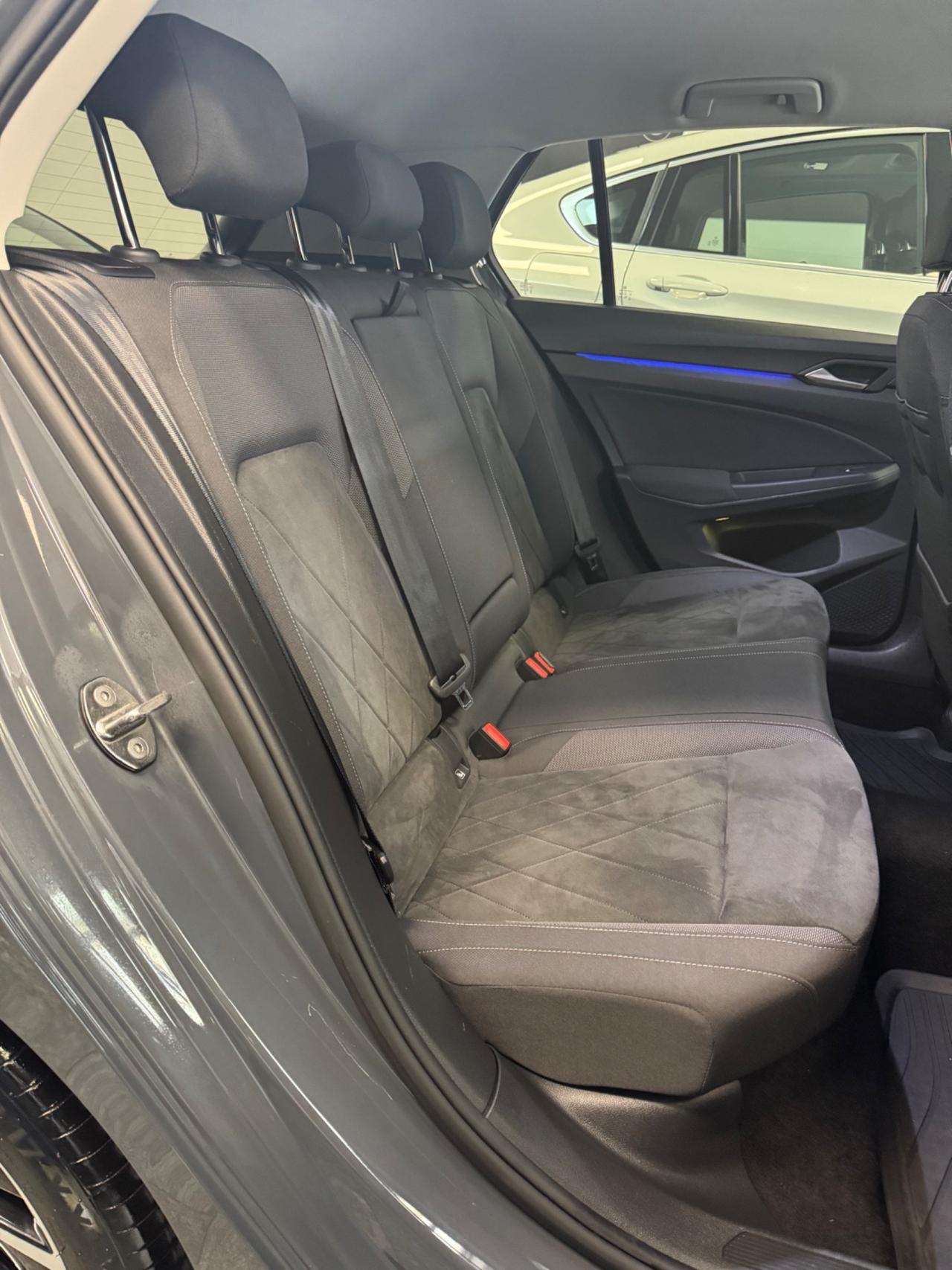 Volkswagen Golf 8 2.0 TDI 116 Cv Style