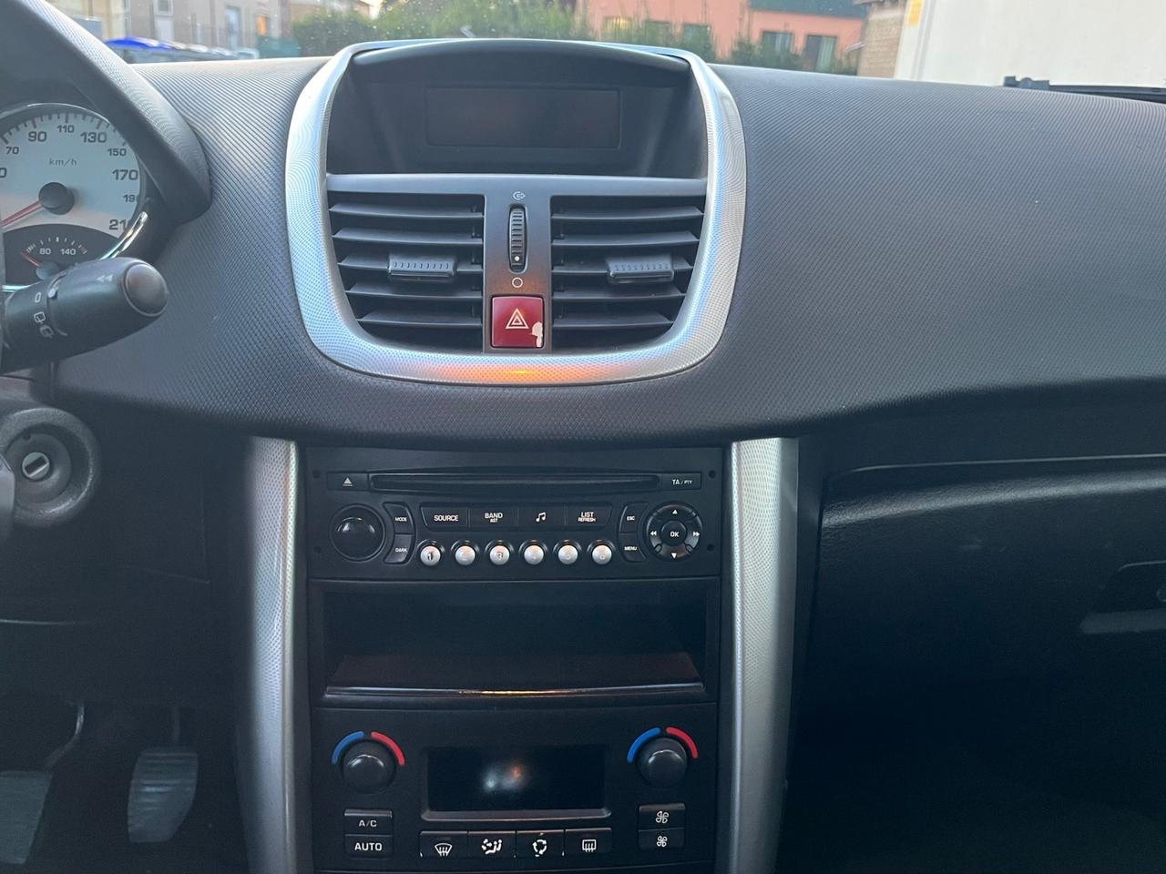 Peugeot 207 1.6 HDi 90CV 5p. XS
