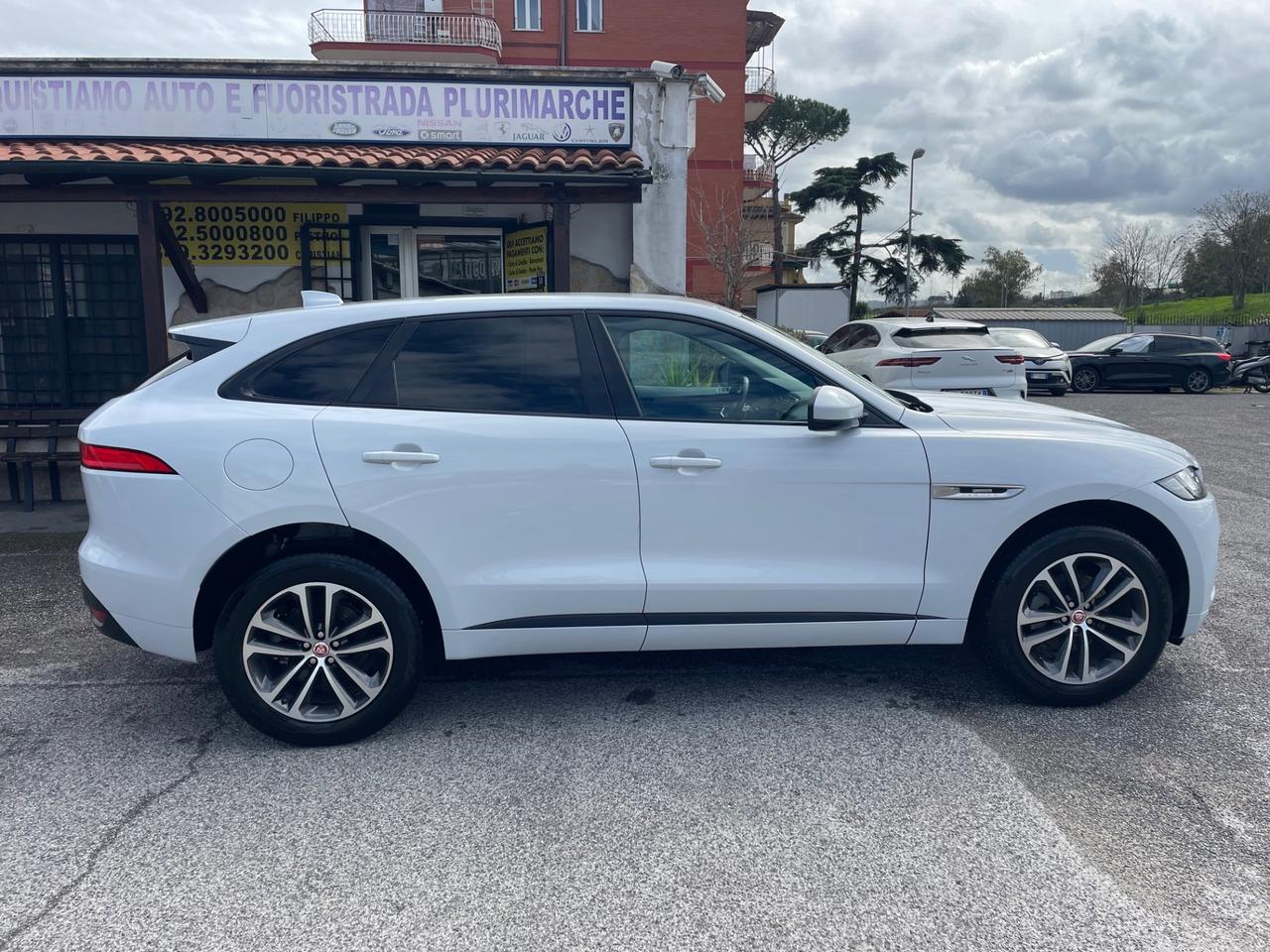 Jaguar F-Pace 2.0 D 180 CV AWD aut. R-Sport GARANZIA