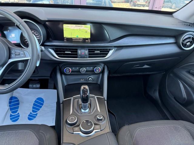 Alfa Romeo Stelvio 2.2 Turbo Diesel 180CV AT8 RWD Business