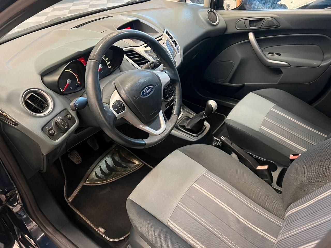 Ford Fiesta 1.4 TDCi 5p. Titanium