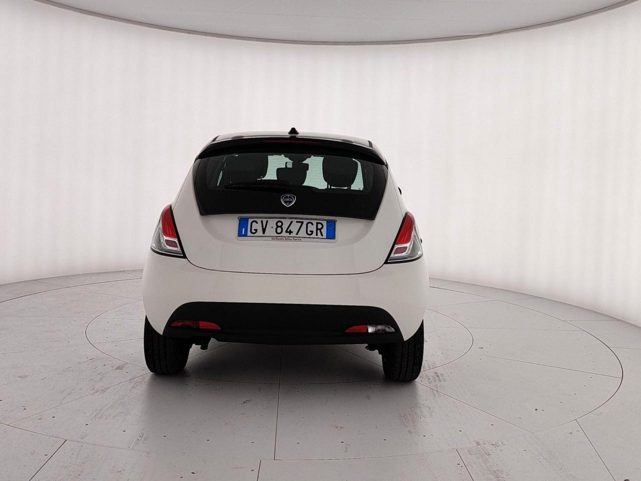 Lancia Ypsilon 1.0 FireFly 5 porte S&S Hybrid Oro