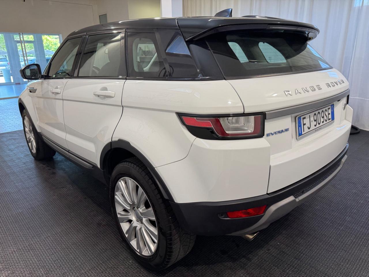 Land Rover Range Evoque 2.0 TD4 150 CV 5p. SE