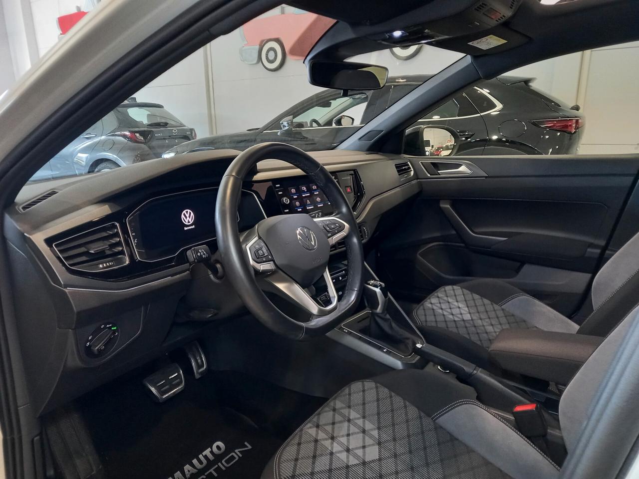 Volkswagen Taigo 1.0 TSI 110 CV DSG R-Line Tetto Apribile