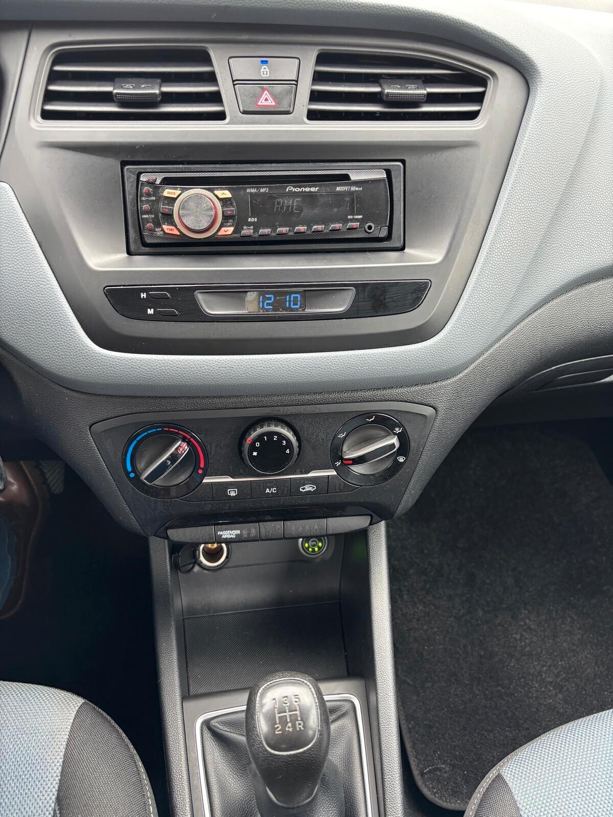 Hyundai i20 1.2 GPL 84 CV 5 porte Econext Comfort UNICO PROPRIETARIO neopatentati