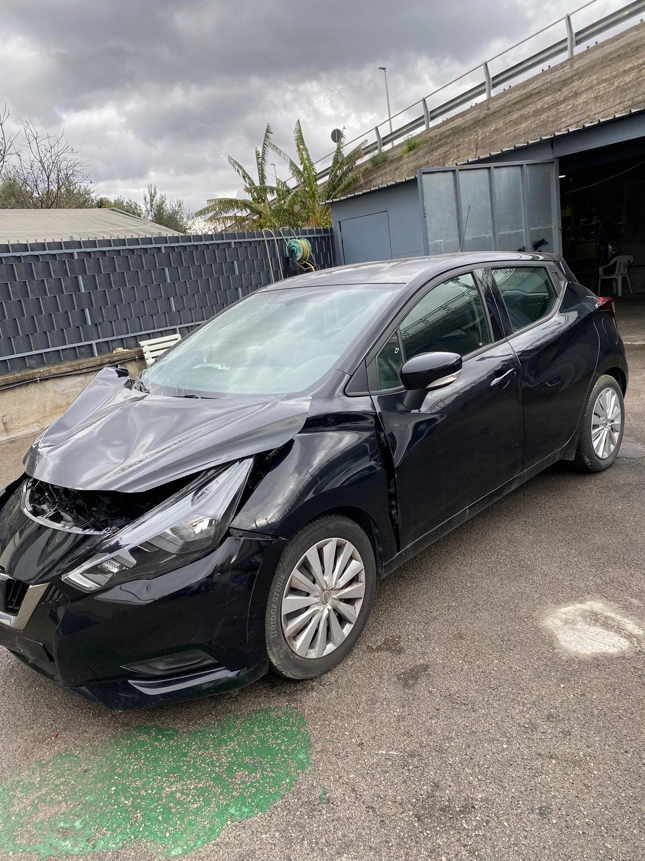 Nissan Micra 2023 GPL 40.000 KM SINISTRATA