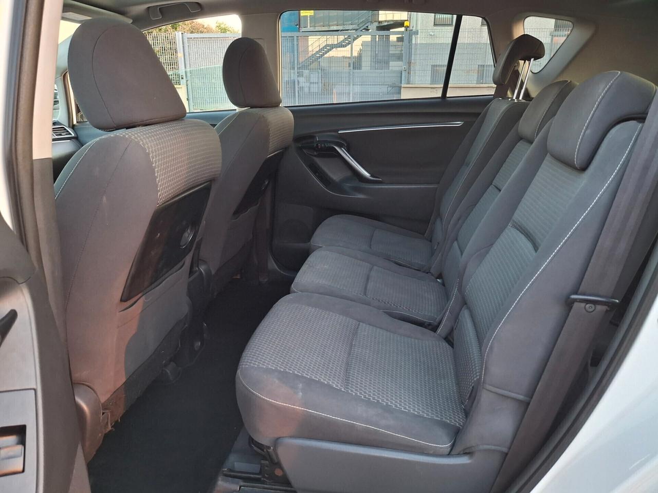 Toyota Verso 1.6 D-4D Style 7 Posti-TETTO-NAVIGATORE--