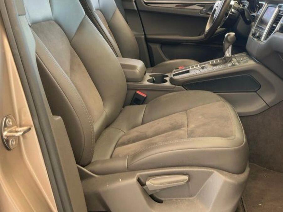 Porsche Macan S