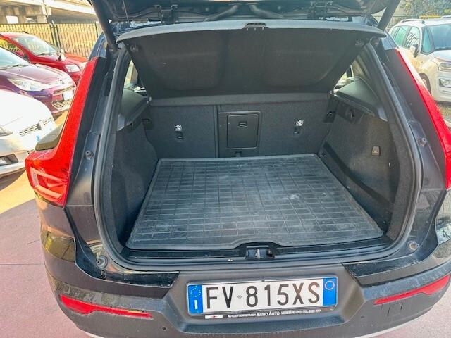 Volvo XC40 D3 AWD R-design